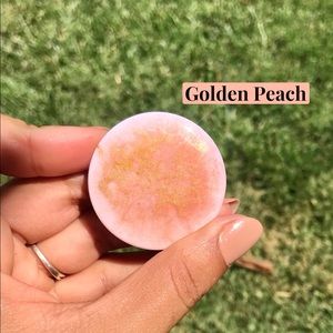 “Golden Peach” Resin Phone Pop